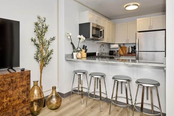 Studio Near McCormick & Downtown | Work Ready