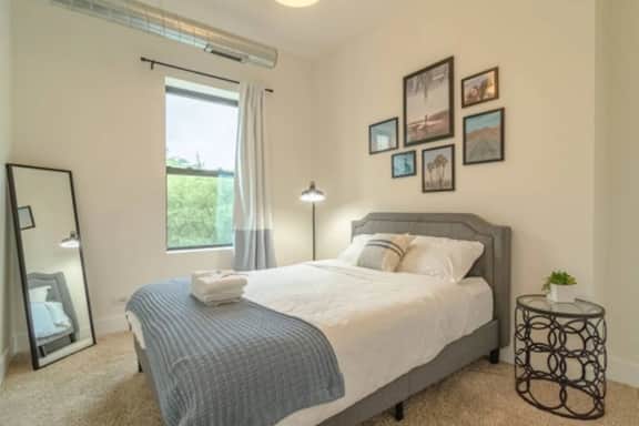 Stylish friendly 3BR Suite | Near McCormick