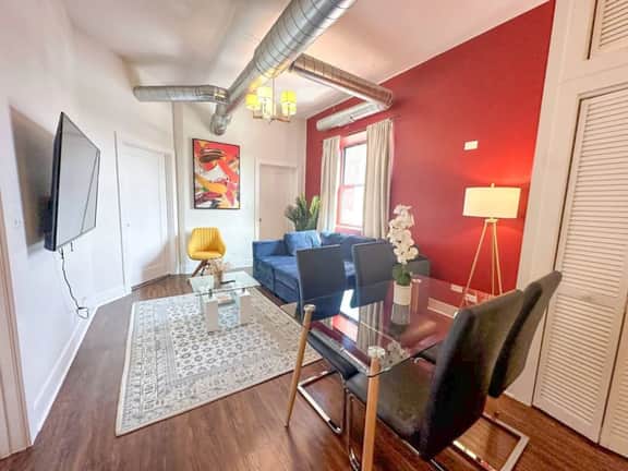 South Loop 3BR Smoke Ok Suite | Near McCormick