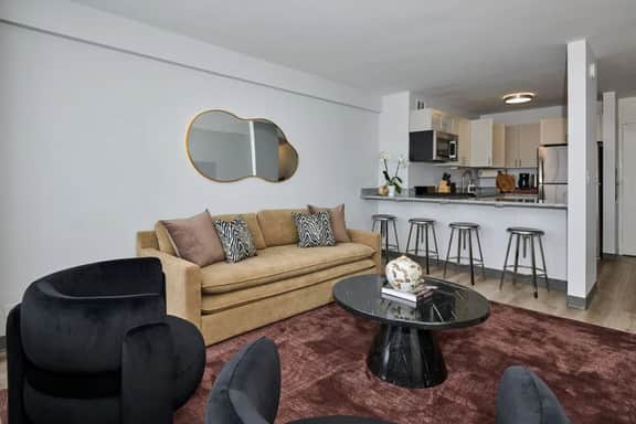 1BR Urban Retreat *Skyline Views