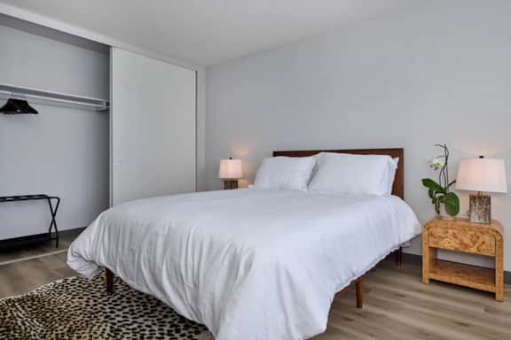 1BR Urban Retreat *Skyline Views