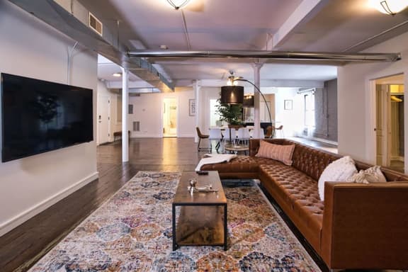 Huge 4BR Near McCormick w/ Pool Table | Sleeps 11