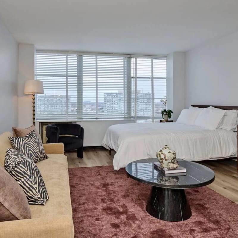 Studio Near McCormick & Downtown | Work Ready