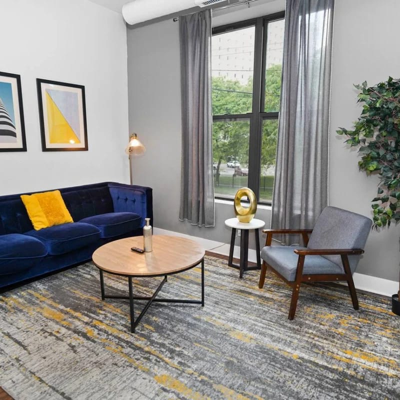 Cozy Chicago Smoke Ok 3BR Suite | Near McCormick